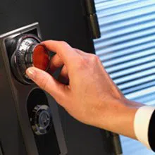 Advantage Locksmith Store Portland, CT 860-381-0279 - sb-com-01